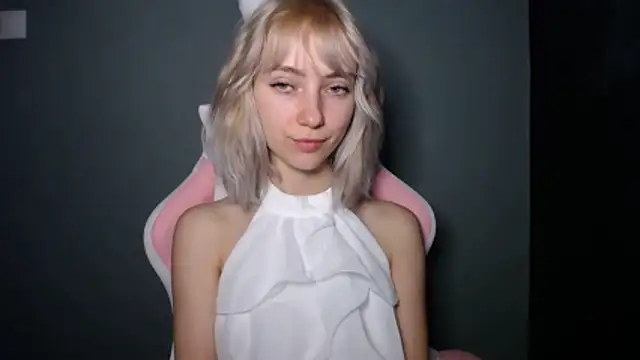 LuciaYoung online show from 03.22.26