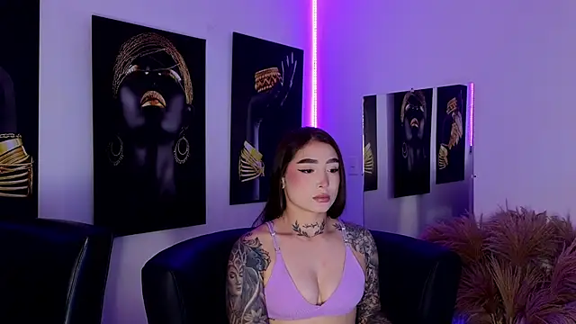 Snapshot of _brenna_hanson chatting on 11.15.25 brenna hanson online show from 11.15.25