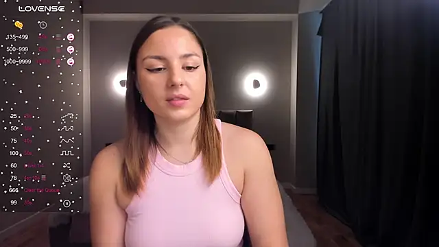 ThreeshaWhite online show from 02.19.25