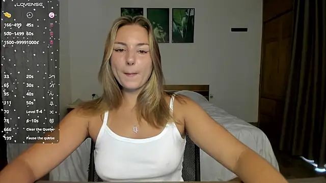 Snapshot of ThreeshaWhite chatting on 05.10.26 ThreeshaWhite online show from 05.10.26