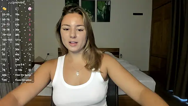 Snapshot of ThreeshaWhite chatting on 05.29.26 ThreeshaWhite online show from 05.29.26