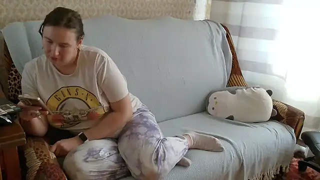 Snapshot of franceska_blue chatting on 09.28.25 franceska blue online show from 09.28.25