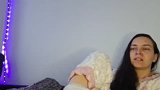 Cyndee Winter online show from 12.21.24