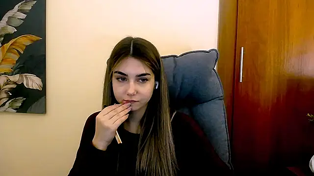 Snapshot of Lili_magic chatting on 01.31.25 Lili magic online show from 01.31.25