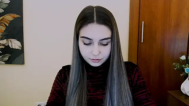 Snapshot of Lili_magic chatting on 02.13.25 Lili magic online show from 02.13.25