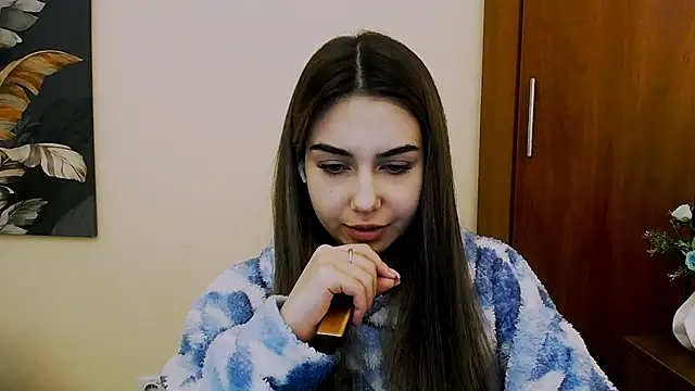 Snapshot of Lili_magic chatting on 02.15.25 Lili magic online show from 02.15.25