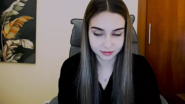 Snapshot of Lili_magic chatting on 02.28.25 Lili magic online show from 02.28.25