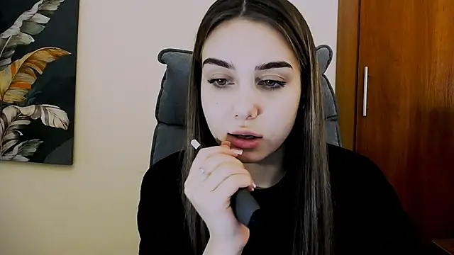 Snapshot of Lili_magic chatting on 03.13.25 Lili magic online show from 03.13.25