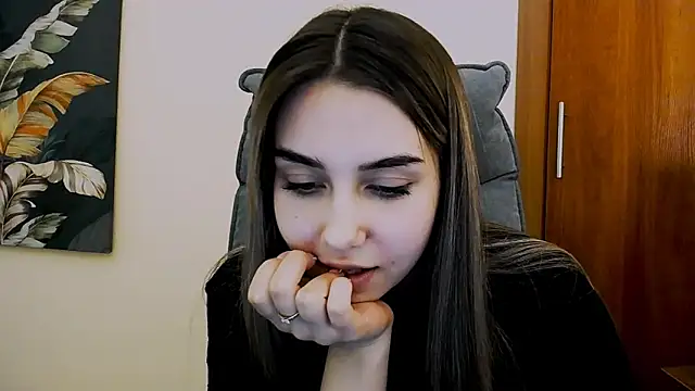 Snapshot of Lili_magic chatting on 03.13.25 Lili magic online show from 03.13.25