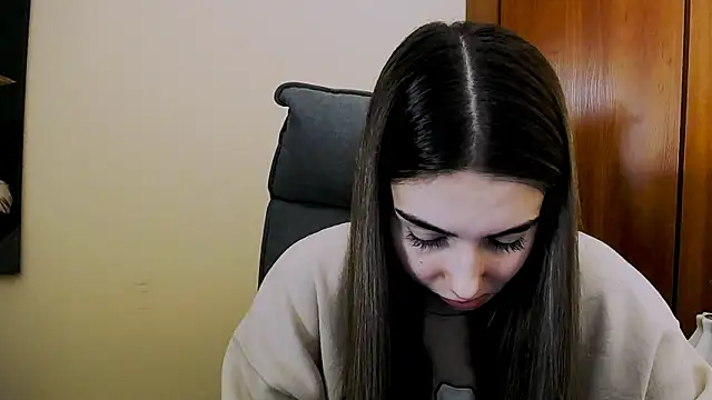 Snapshot of Lili_magic chatting on 03.22.25 Lili magic online show from 03.22.25