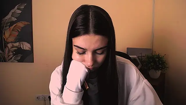 Snapshot of Lili_magic chatting on 10.17.25 Lili magic online show from 10.17.25