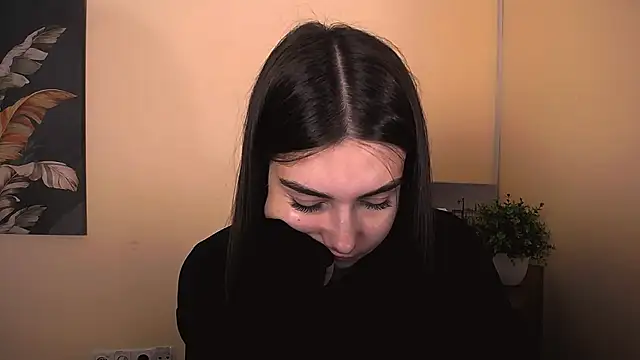 Snapshot of Lili_magic chatting on 10.18.25 Lili magic online show from 10.18.25