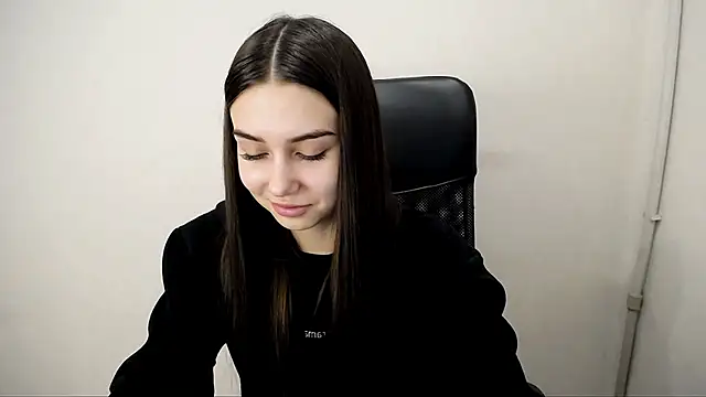 Snapshot of Lili_magic chatting on 10.24.25 Lili magic online show from 10.24.25