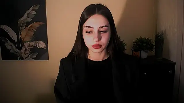 Snapshot of Lili_magic chatting on 10.31.25 Lili magic online show from 10.31.25