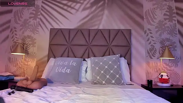 LIAH IZUMI online show from 01.03.25