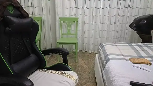   Nina online show from 10.14.25