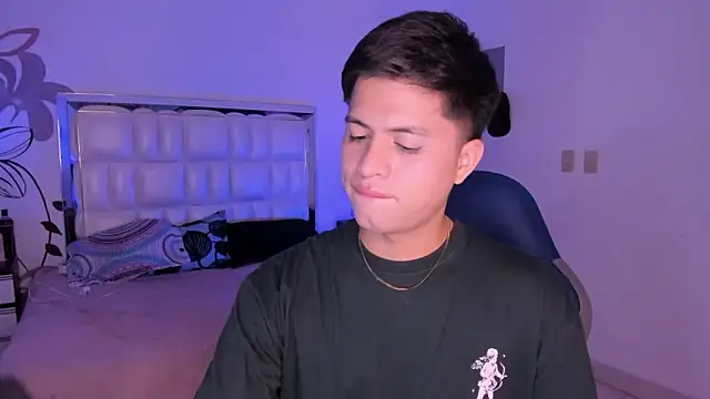 Niicky1  online show from 01.22.25