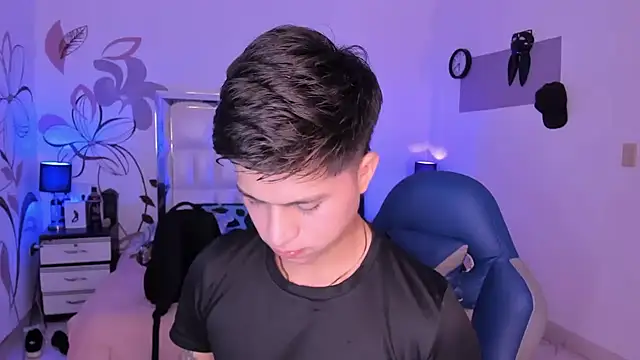 Niicky1  online show from 01.25.25