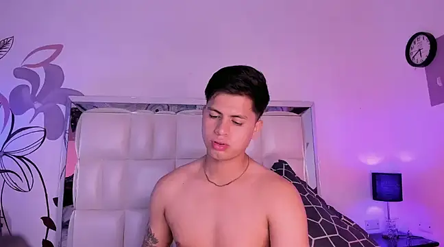 Niicky1  online show from 02.23.25