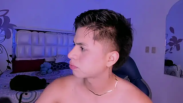 Niicky1  online show from 02.25.25