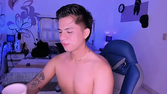 Niicky1  online show from 02.28.25