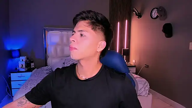 Niicky1  online show from 03.14.25