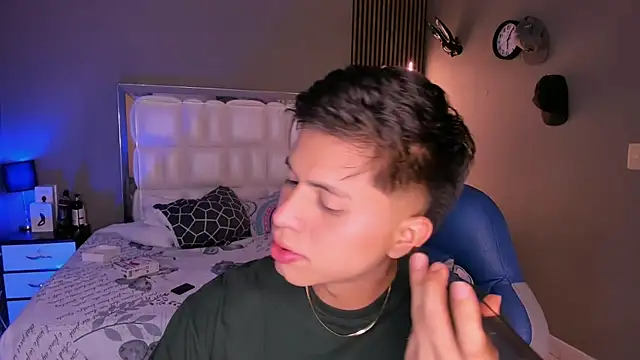 Niicky1  online show from 03.15.25