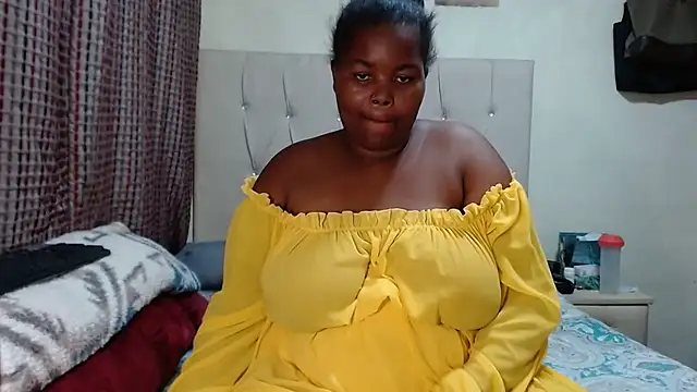 Snapshot of ChubbyDollxx chatting on 12.13.24 ChubbyDollxx online show from 12.13.24
