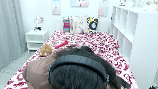 Nadine asian online show from 02.12.26