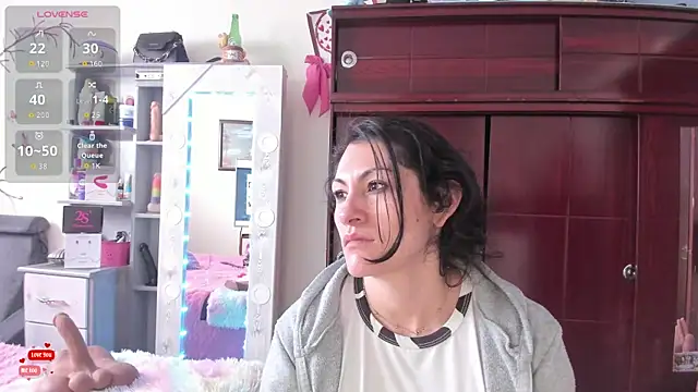 Snapshot of Rapunzeell_ chatting on 06.18.26 Rapunzeell online show from 06.18.26
