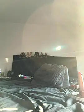 Snapshot of Laurahorney_xo chatting on 10.07.25 Laurahorney xo online show from 10.07.25