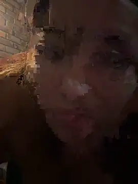 Snapshot of LucciaPorter chatting on 12.11.24 LucciaPorter online show from 12.11.24