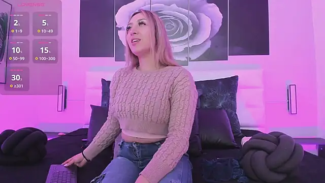 isabella simons online show from 11.21.25