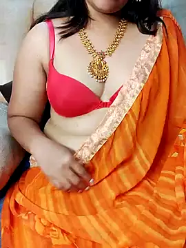 Traditional Housewife  online show from 02.06.25