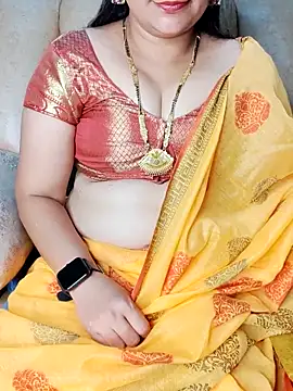 Traditional Housewife  online show from 02.15.25