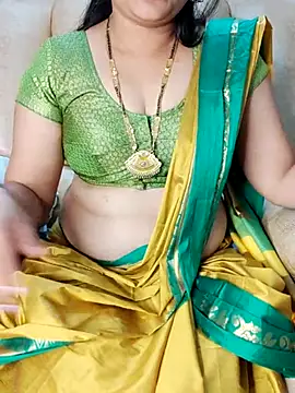Traditional Housewife  online show from 02.19.25