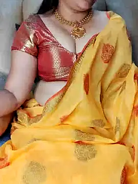 Traditional Housewife  online show from 02.20.25