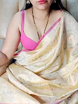 Traditional Housewife  online show from 03.12.25