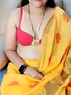 Traditional Housewife  online show from 03.17.25