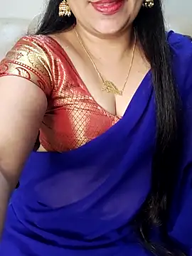 Traditional Housewife  online show from 09.14.25