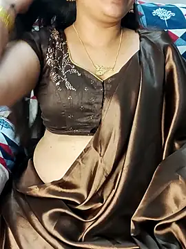 Traditional Housewife  online show from 09.27.25