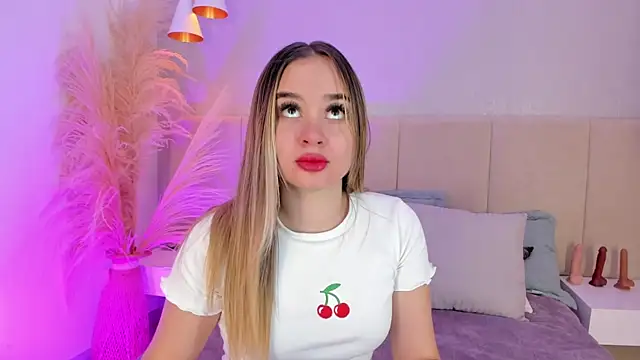 Snapshot of sofia_pamela chatting on 01.25.25 sofia pamela online show from 01.25.25