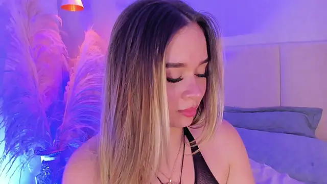 Snapshot of sofia_pamela chatting on 03.01.25 sofia pamela online show from 03.01.25