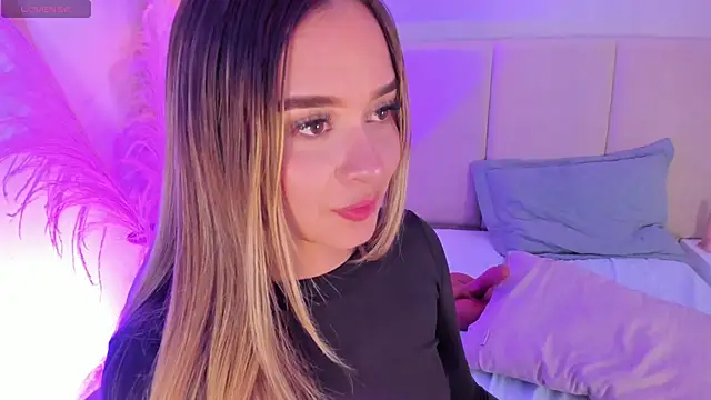 Snapshot of sofia_pamela chatting on 03.11.25 sofia pamela online show from 03.11.25