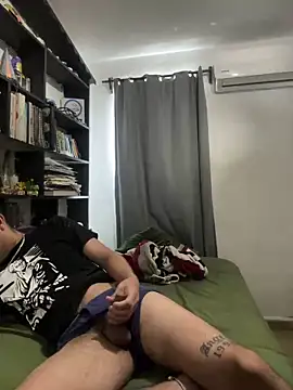 Snapshot of Magicerosxx69 chatting on 01.17.26 Magicerosxx69 online show from 01.17.26