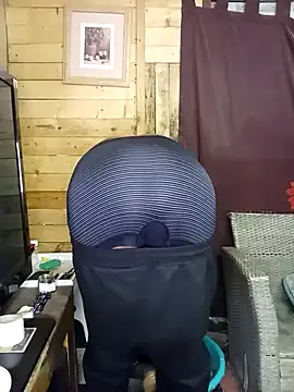 Ngamla123 online show from 11.23.25