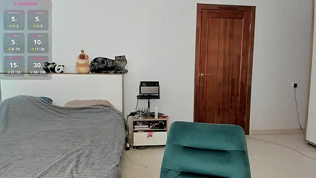 Snapshot of Brooooke chatting on 06.25.26 Brooooke online show from 06.25.26