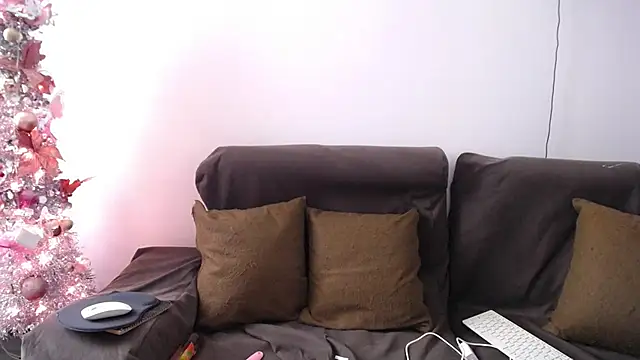 Snapshot of sara_winehouse1 chatting on 12.31.24 sara winehouse1 online show from 12.31.24