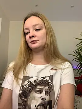 Snapshot of Radiants_two chatting on 12.11.24 Radiants two online show from 12.11.24