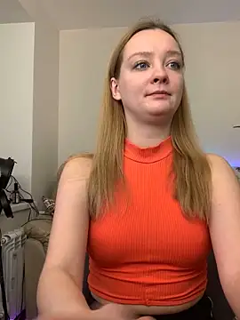 Snapshot of Radiants_two chatting on 12.12.24 Radiants two online show from 12.12.24